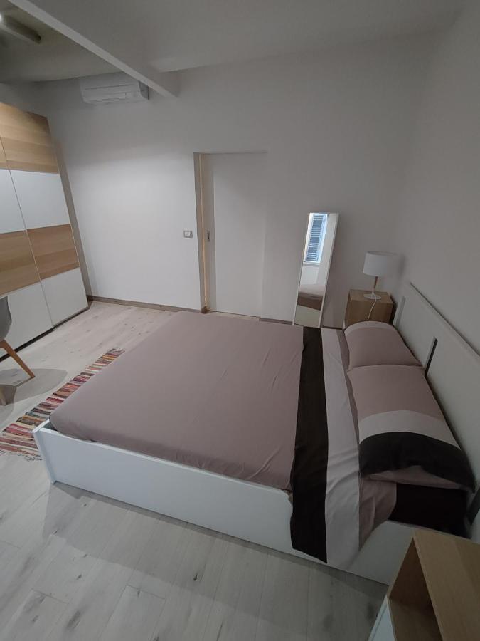 Cozy Apartment Near Ponte Vecchio Florencia Exterior foto