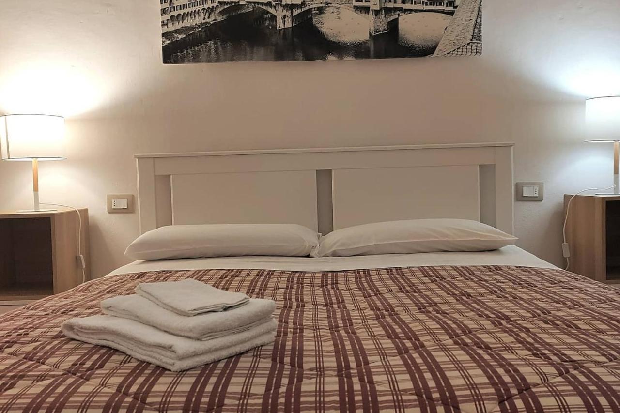 Cozy Apartment Near Ponte Vecchio Florencia Exterior foto